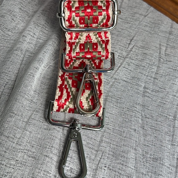 EXTENDABLE SHOULDER/CROSSBODY STRAP - Picture 4 of 6